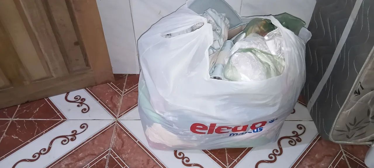 Roupas e calçados de bebê usadas  - Foto 3