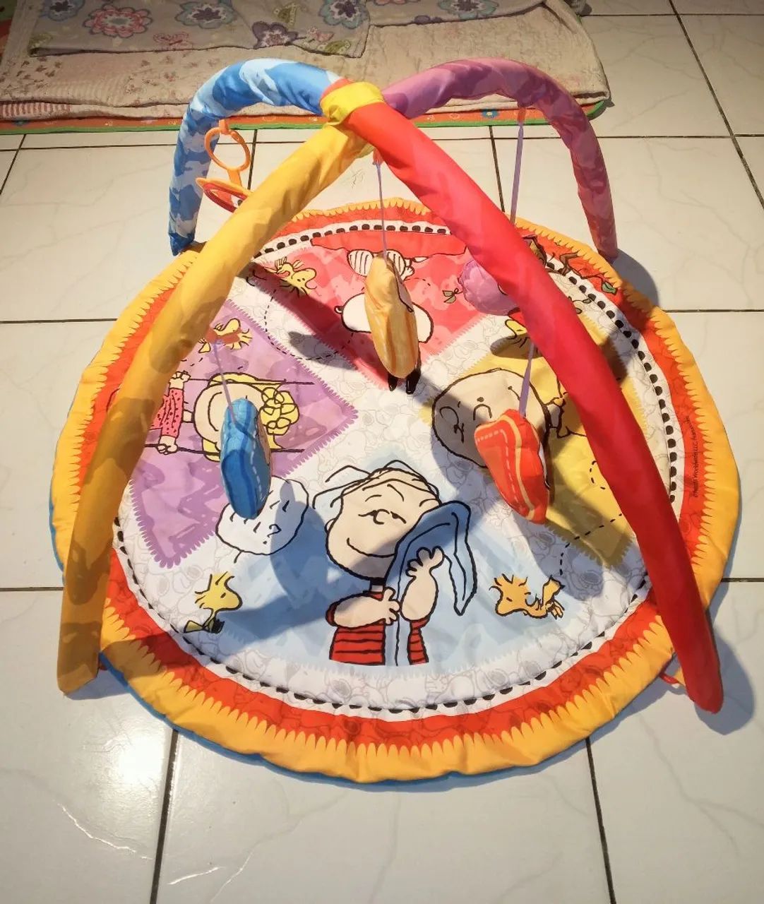 Tapate de atividades para bebê.