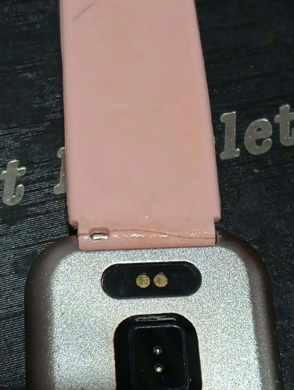 Smartwatch usado feminino com caixa e carregador  - Foto 2