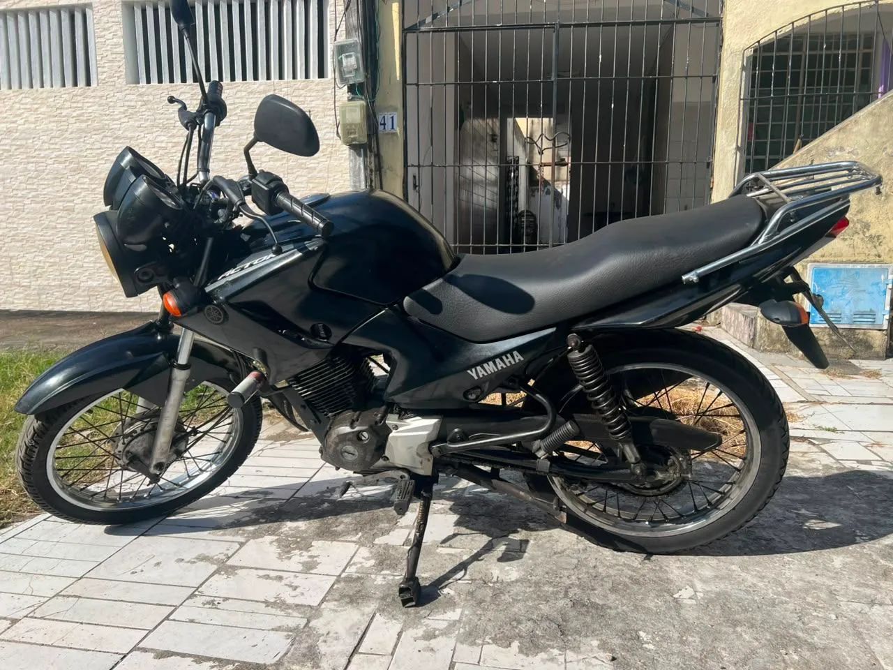 Moto Yamaha YBR 125 Factor K