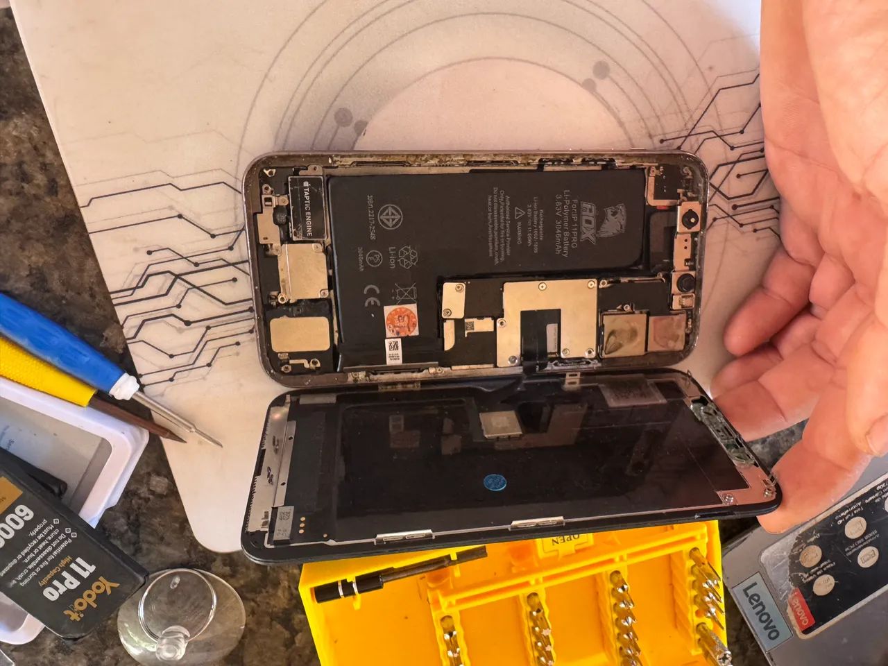 iPhone 11 Pro  para retiradas de peças (placa bloqueada ) - Foto 5
