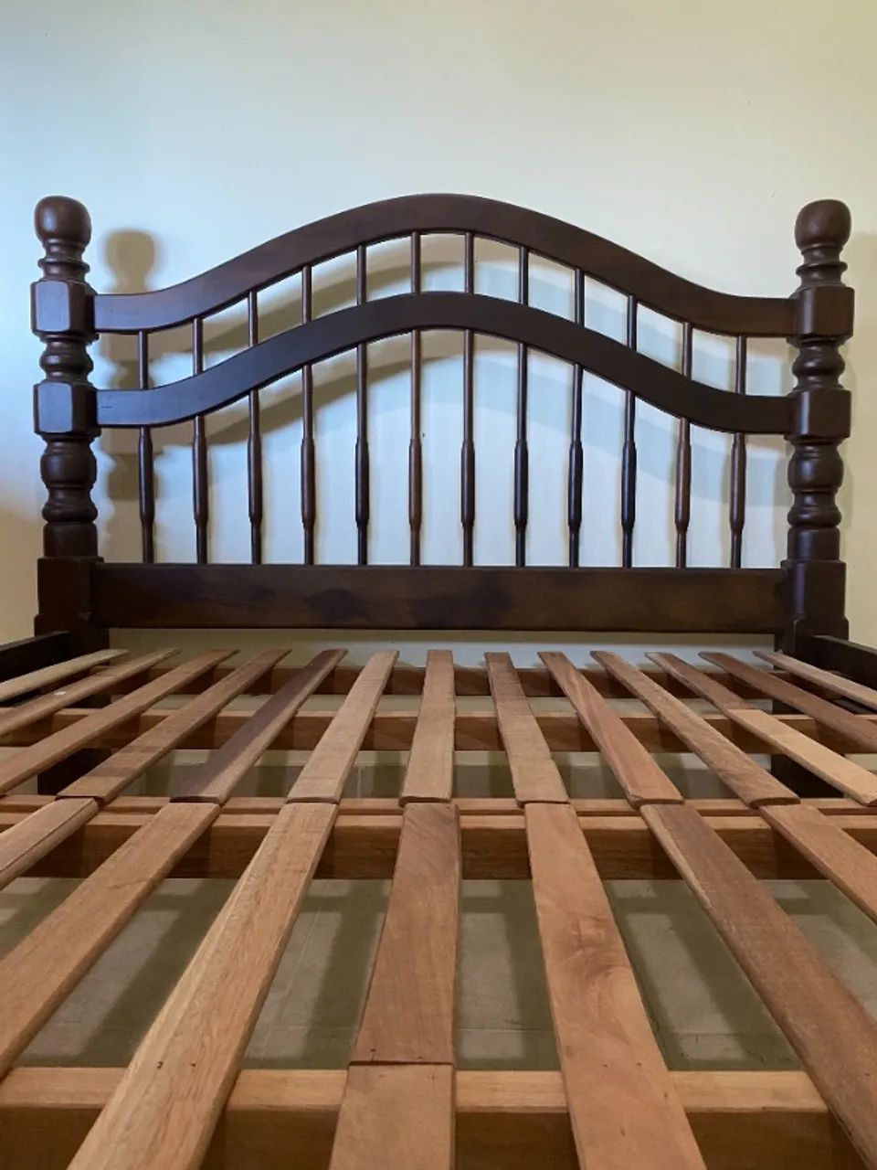Cama de Casal em Madeira Maciça  - Foto 4