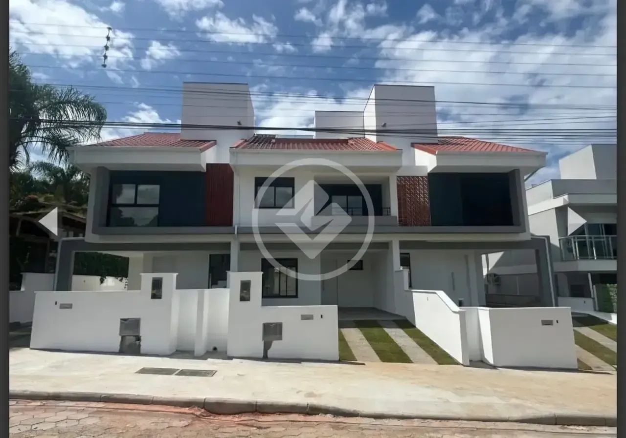 JS-Campeche | Casa Nova com 167m², Suíte e Sótão de 45m²