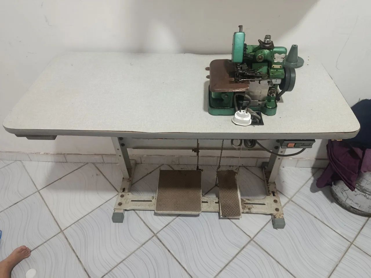 Máquina averlock chinesinha - Foto 4