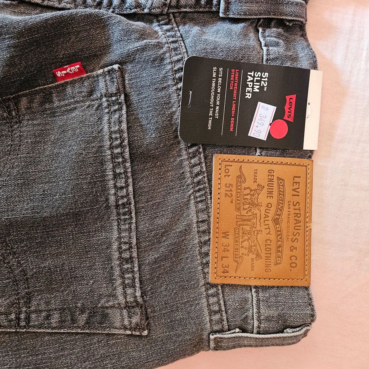 2 calças levis novas com preço e etiqueta - Foto 4