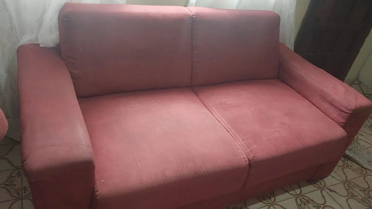 VENDO JOGO DE SOFA GRANDE - Foto 2