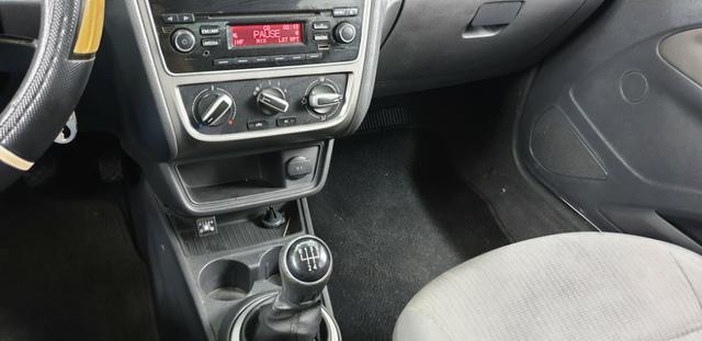 Vw-Volkswagen Novo Voyage GNV 1.6 Flex 2014/14 - Foto 10