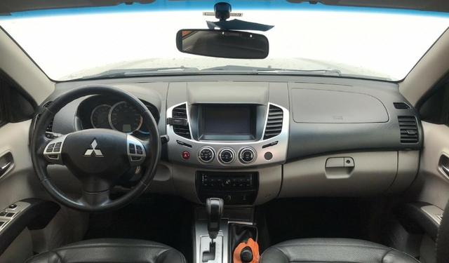 Mitsubishi L200 Triton HPE 3.5 V6 4WD (Flex) (Aut) - Foto 6