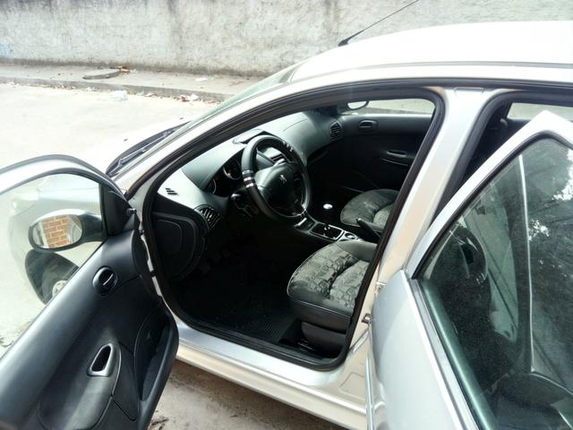 Peugeot 207 - Foto 3