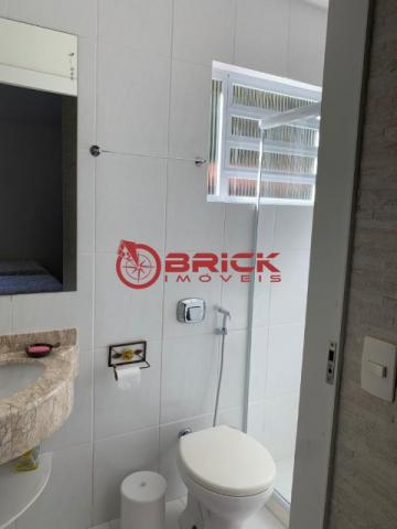 Ótima casa linear com 3 quartos sendo 2 suíte e com casa de caseiro em vargem grande - Foto 13