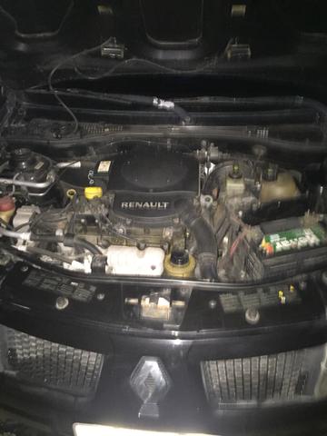 Vendo sandero 1.6 Leia o anúncio