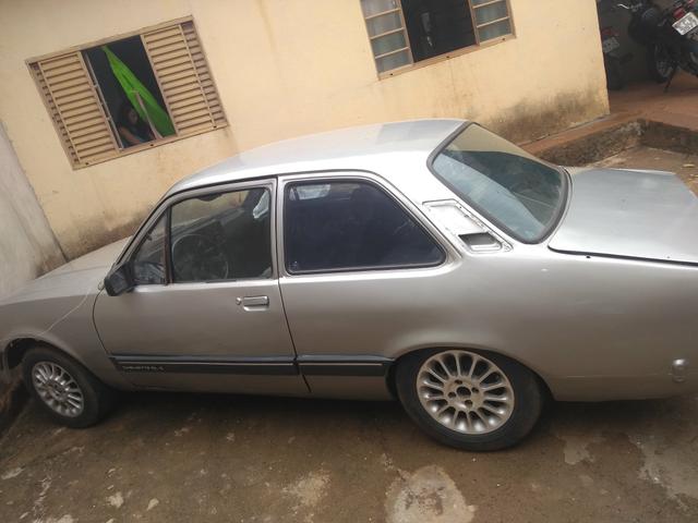 Vendo Chevette júnior ano 86 1.6 álcool - Foto 4