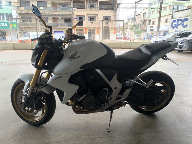 Honda CB1000r 15/15 com 11.950km - Foto 4