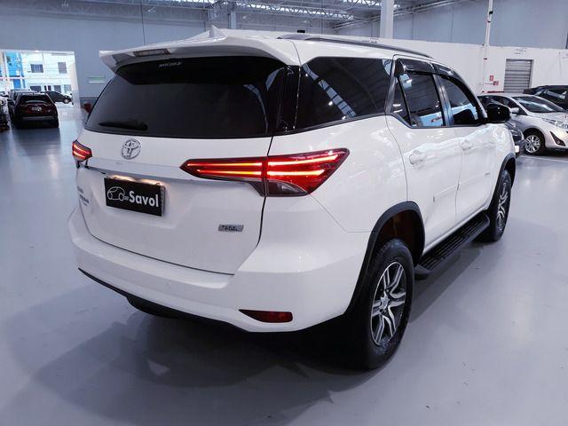 Hilux SW4 SR 4x2 2.7/ 2.7 Flex 16V Aut. - Foto 4