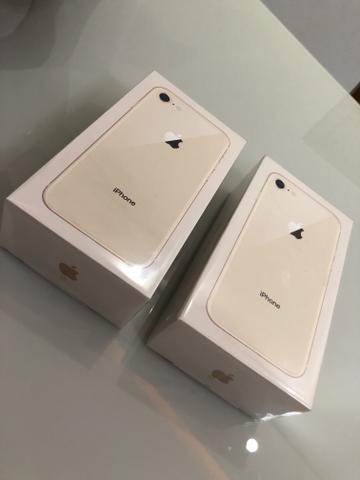 IPhone 8 64gb normal dourado novo - Foto 2