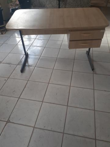 Mesa com duas cavetas - Foto 2
