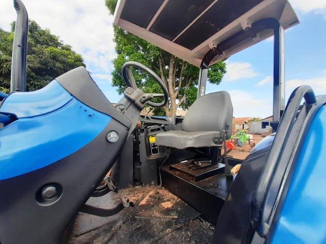 Trator New Holland TM 150 ano 2003 - Nova Andradina - MS - Foto 2