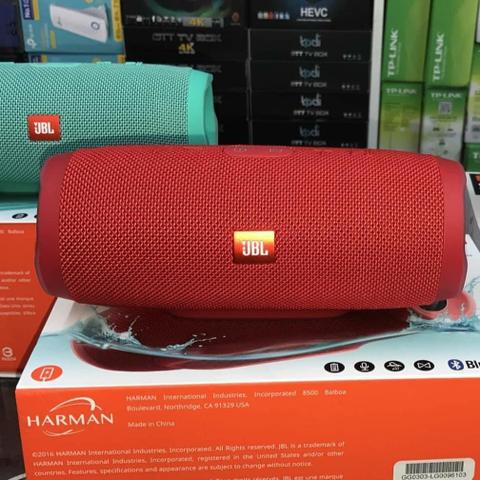 Caixa de som jbl charge 3