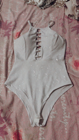 Roupas e calçados Seminovos - Foto 5