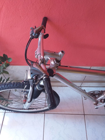 Bicicleta de alumínio - Foto 2
