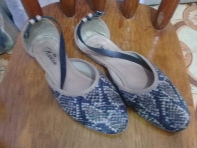 Vendo Lote com Roupas , Sapatos e Bolsas - Foto 6