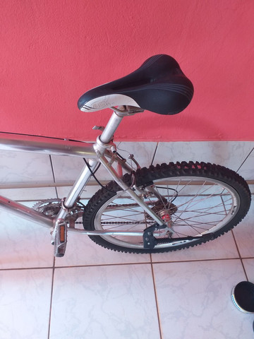 Bicicleta de alumínio - Foto 3