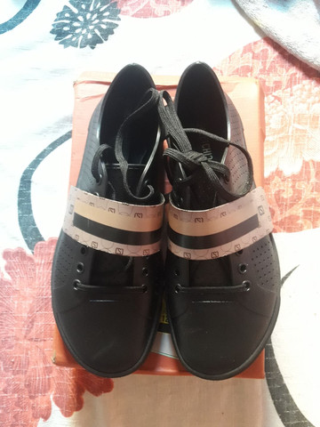 Tênis preto tipo Melissa