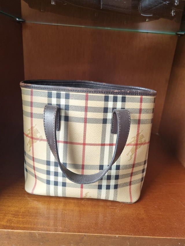 Burberry bolsas | +109 anúncios na OLX Brasil