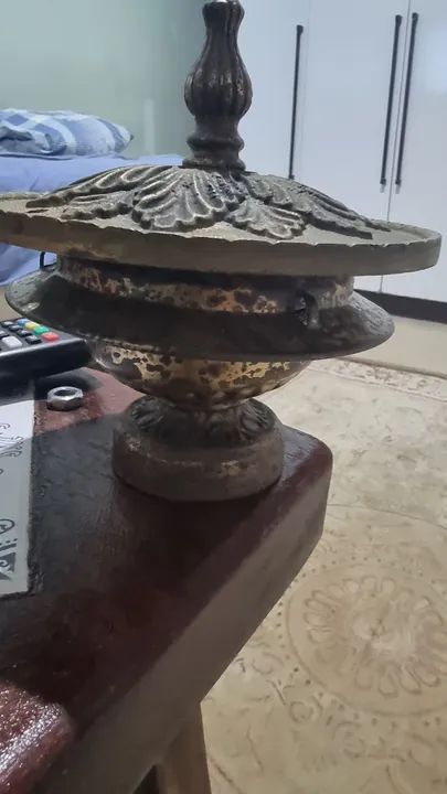Item antigo em bronze desconheço onq seja vendo barato  - Foto 3
