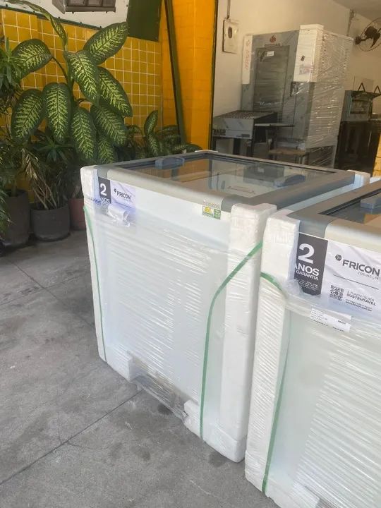 Freezer horizontal porta de vidro dupla ação - 2 anos de garantia - marca fricon  - Foto 2