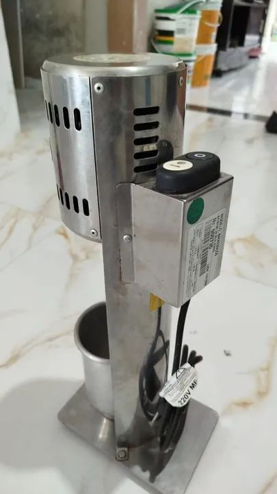 Máquina de milck shake Industrial - Usado - Excelente Estado - Foto 2