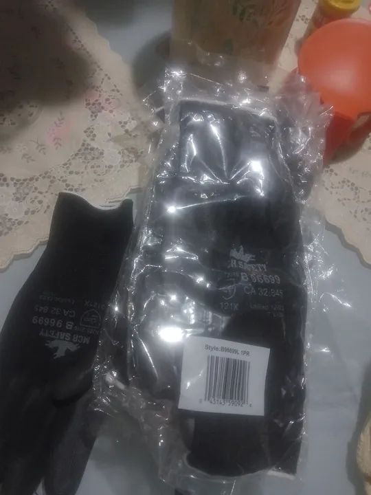 Luvas industriais EPI.