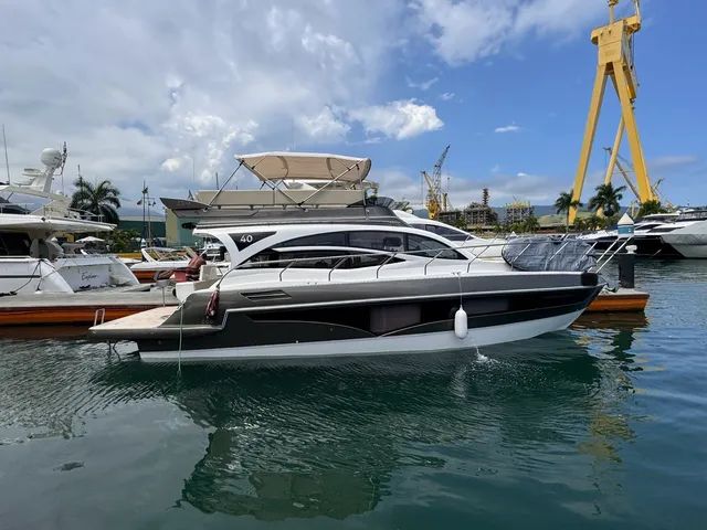 Lancha REAL 40 FLY 2022