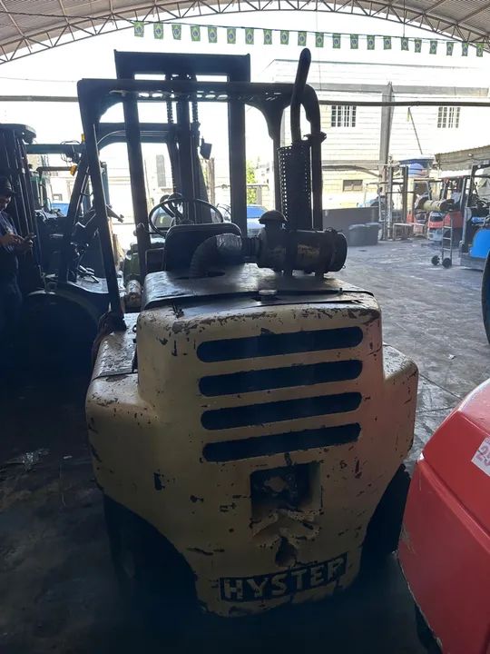 Empilhadeira HYSTER modelo h50k diesel torre duplex ! Máquina funcionando  - Foto 2