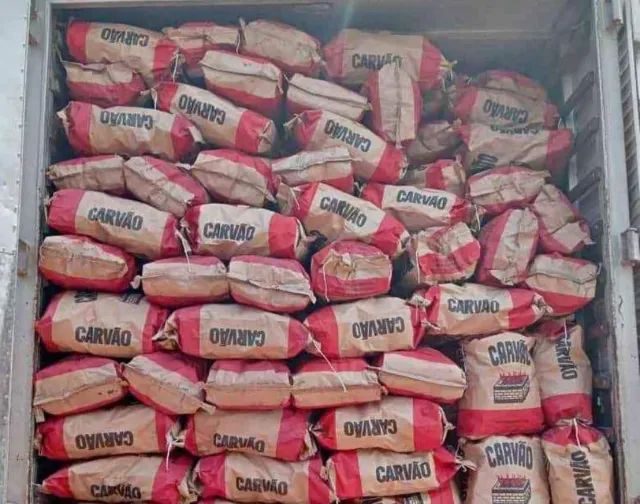 $20 carvão pra churrasco , entrega gratuita pra revendedores  - Foto 2