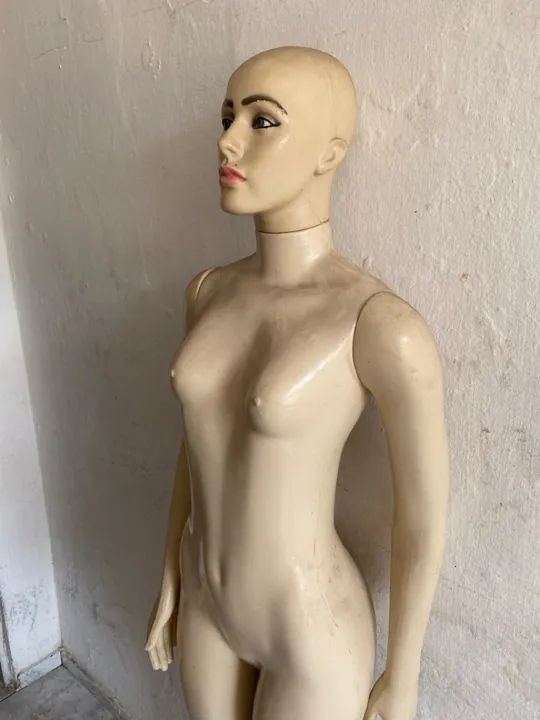 Manequim feminino de corpo inteiro para loja de roupas