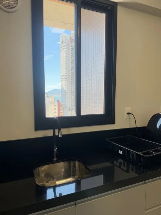 Apartamento Temporada - novo , duas quadras do mar, acomoda até 8 pessoas. - Foto 6