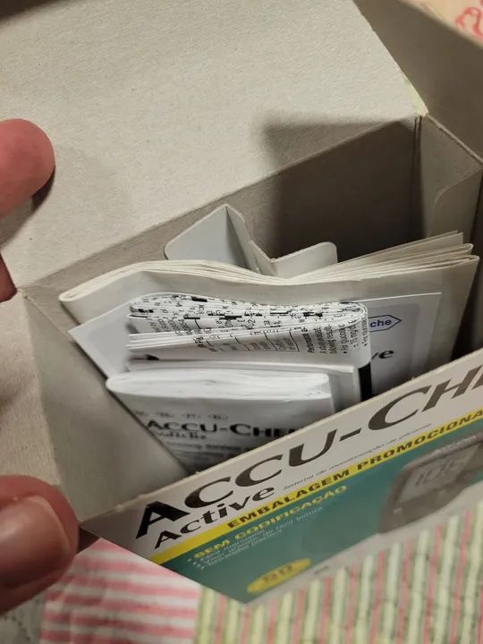 Accu-check Active kit Monitor de Glicemia - Foto 6