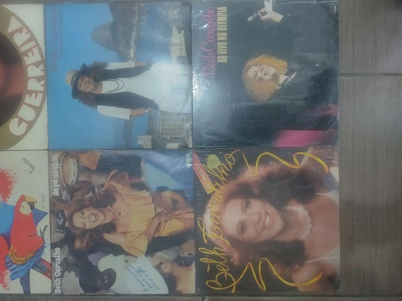 Vendo 8 LPS Clara Nunes e Bethi Carvalho. - Foto 4