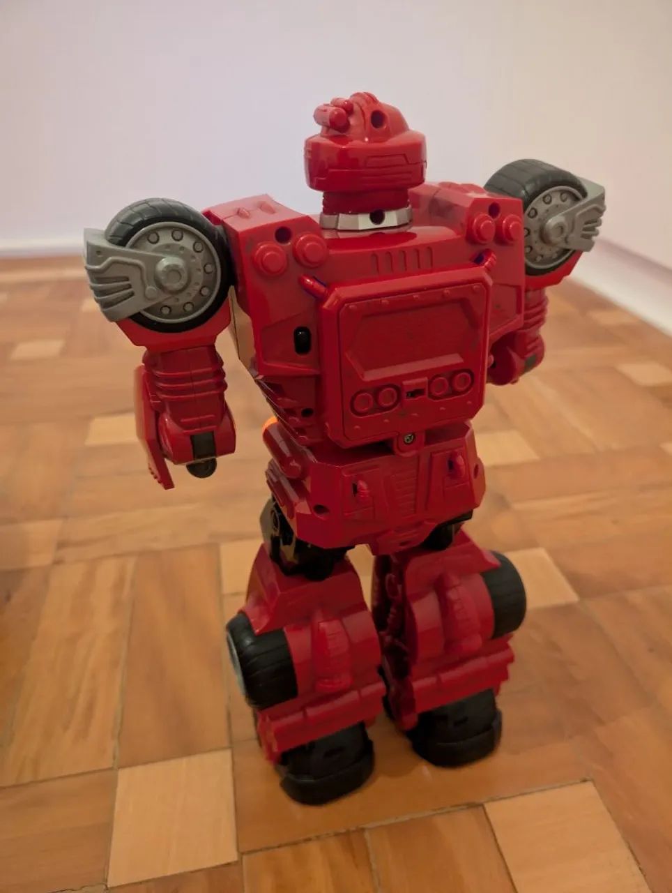 Robô Transformer com Luzes e Efeitos Sonoros - Foto 5