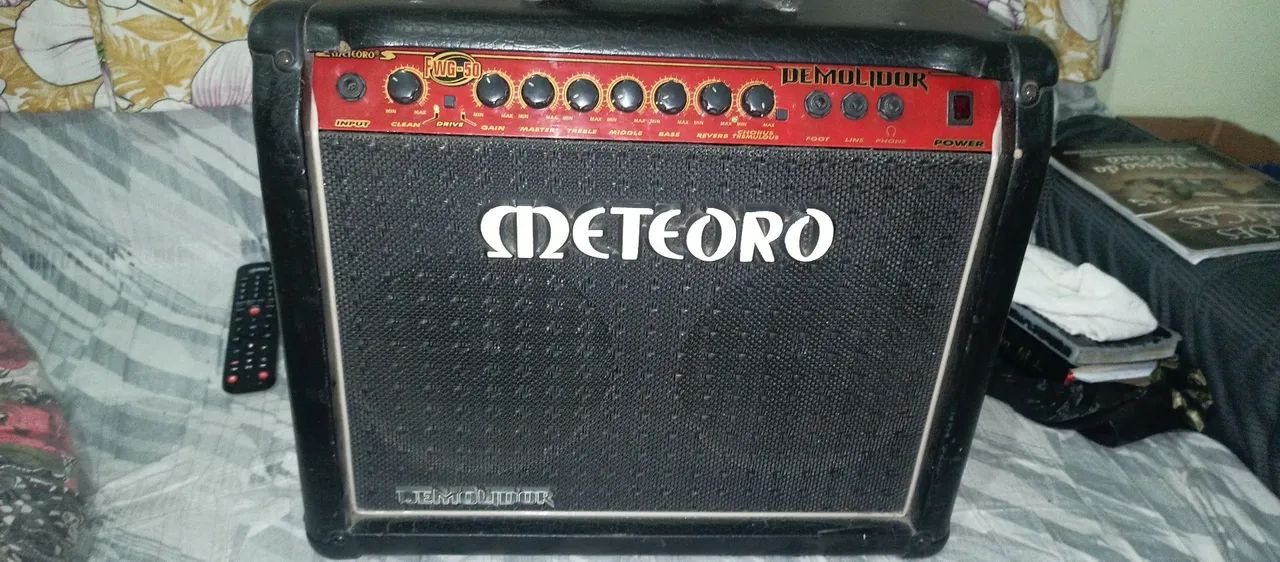 Amplificador Meteoro Demolidor FWG-50