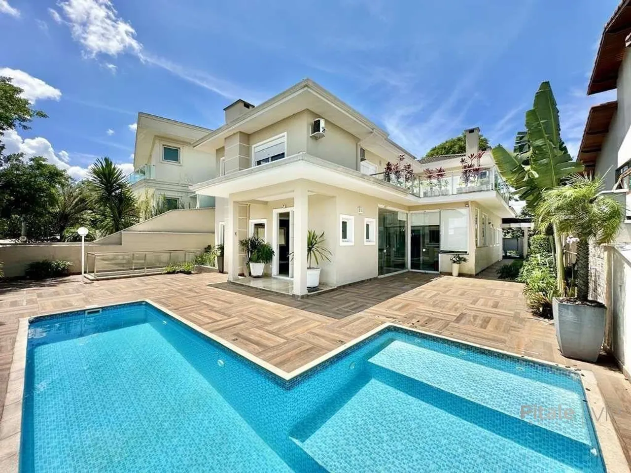Casa de condominio a venda, com 5 quartos em Barra - Balneário Camboriú - SC