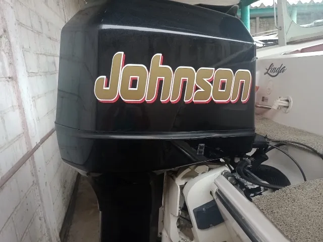 Motor de Popa Johnson V6 200HP