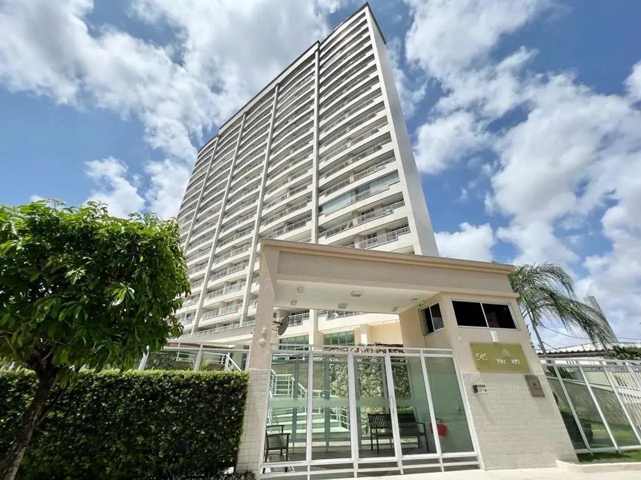 Imóvel para venda possui 75 metros quadrados com 3 quartos em Fátima - Fortaleza - CE