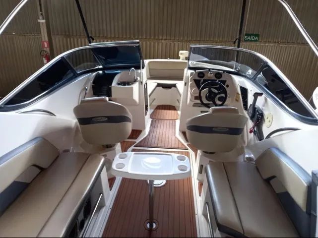 Lancha Ventura 23 motor Yamaha 200hp ano 2018 homologada 12 + 1 - Foto 2