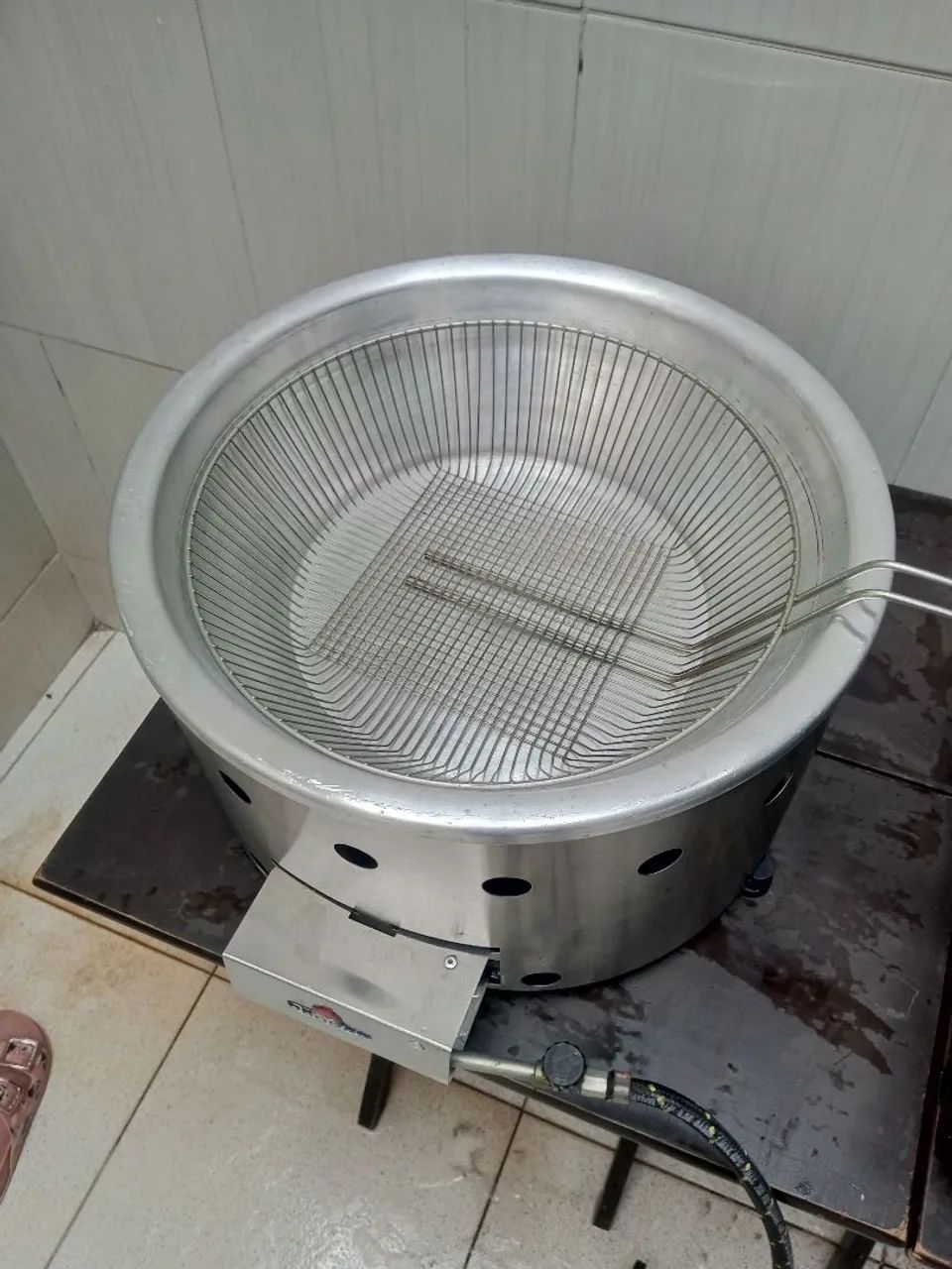 Vendo uma fritadeira a gás 