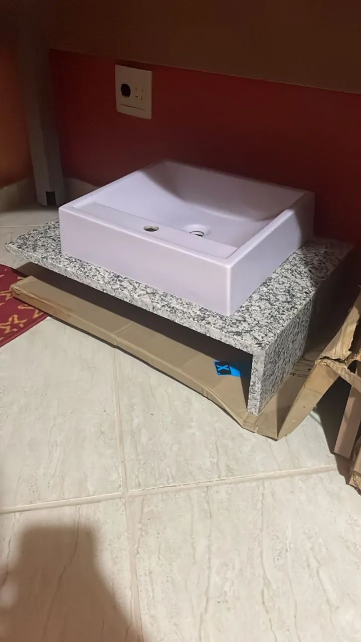 Pia de Pedra com Cuba Retangular Anexada64352546621441120