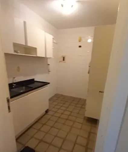 Alugo Apt na Torre, 3 quartos, 2 suites e 1 vaga de garagem