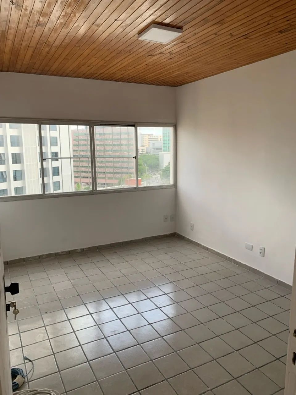 Apartamento 03 Quartos + 01 BWC, 9º andar, 63m³, ótima localização na Paissandu