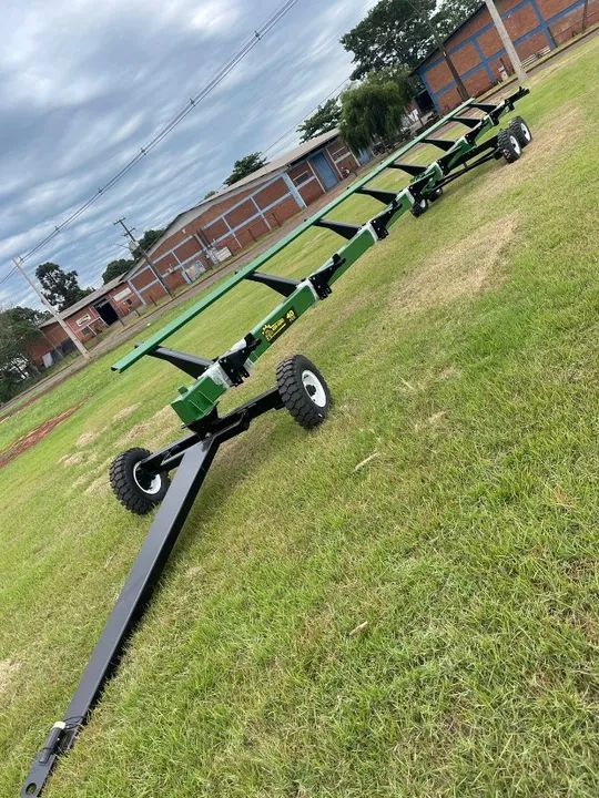 Carreta (Carretinha) para transportar plataforma de colheitadeira.
